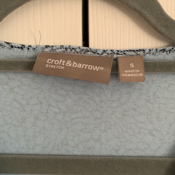 Croft & Barrow Blue Floral “Periwinkle” Top - Picture 2 of 2